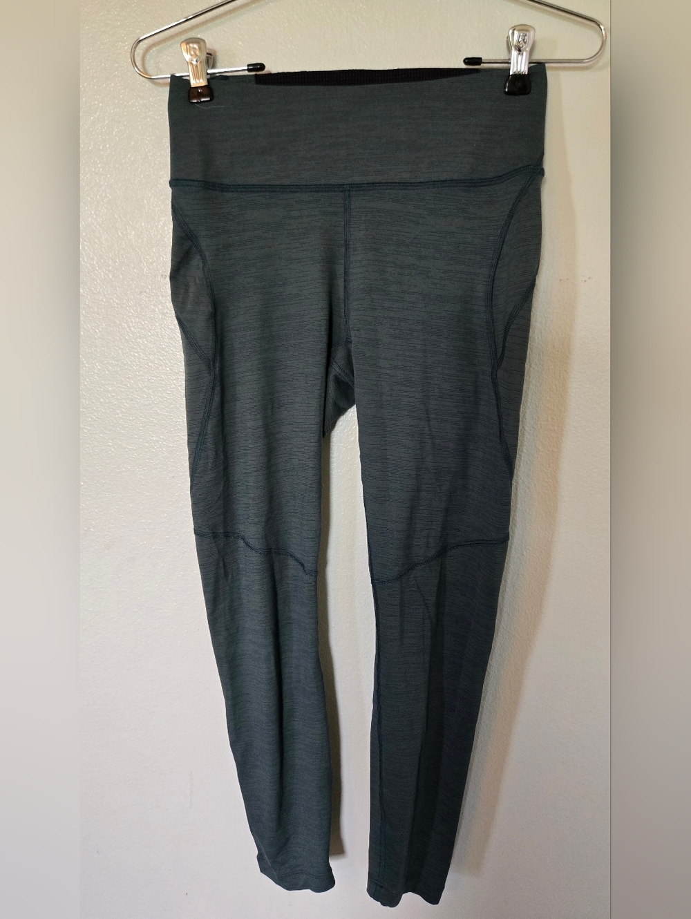 Outdoor Voices | Dark Green 7/8 Leggings Size Small
